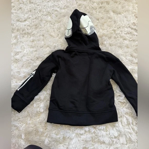 Boys Gap glow in the dark Halloween sweatshirt. Never worn, no tags. - Picture 2 of 3